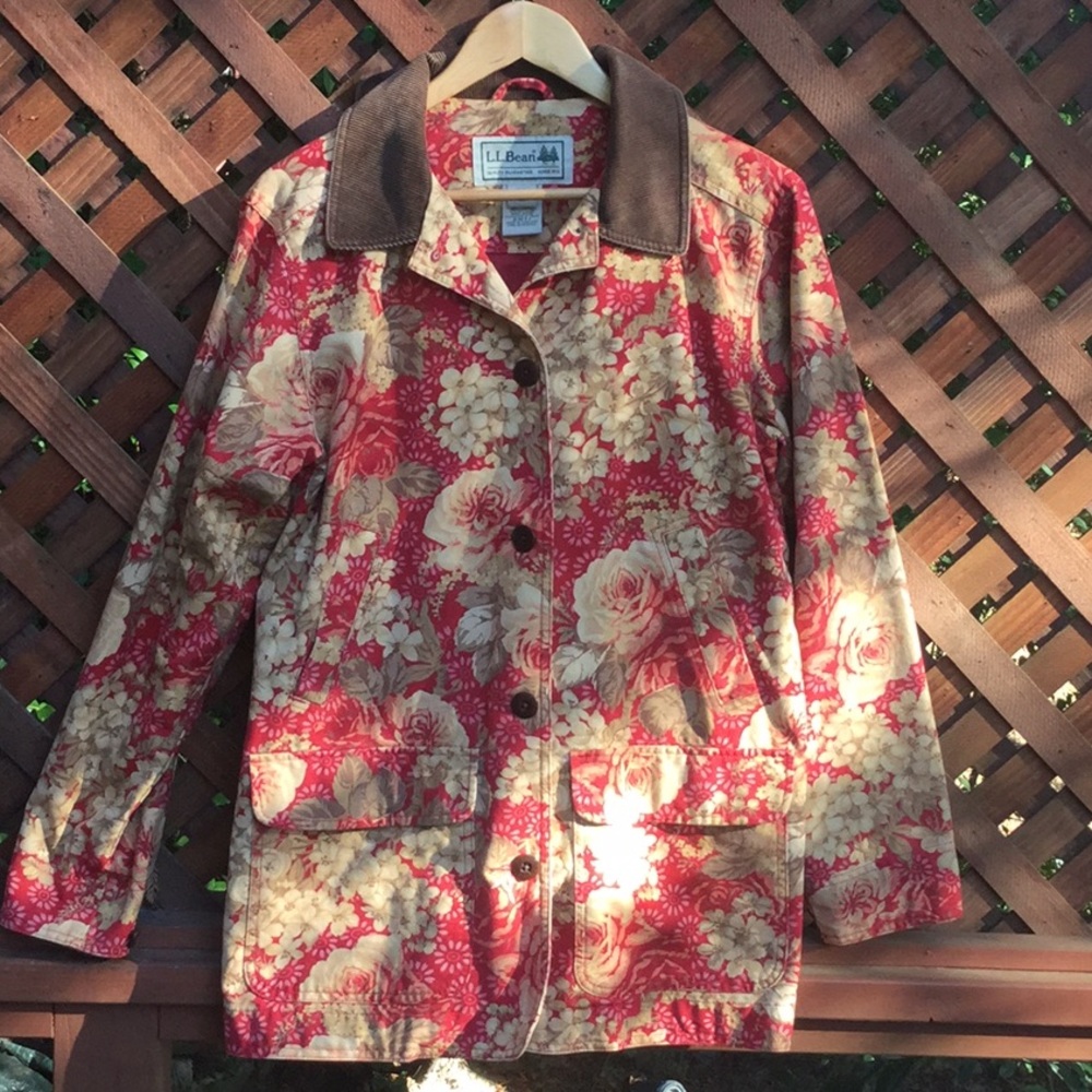 LL Bean fall jacket NWOT, excellent condition. Med